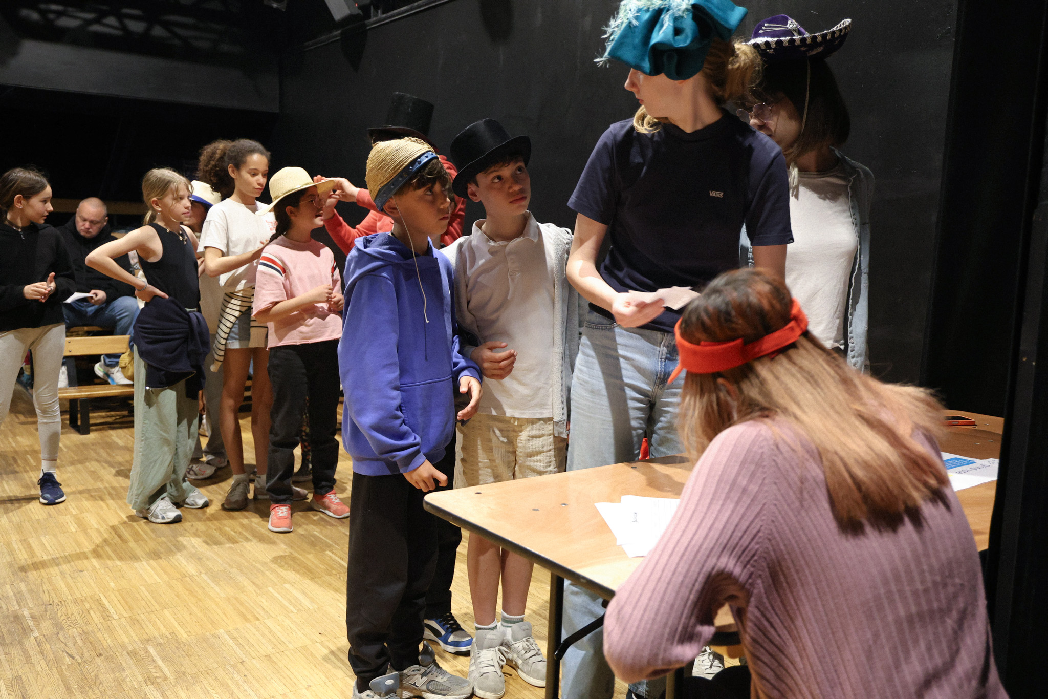 Badaboum Theatre Assemblee enfants 0021
